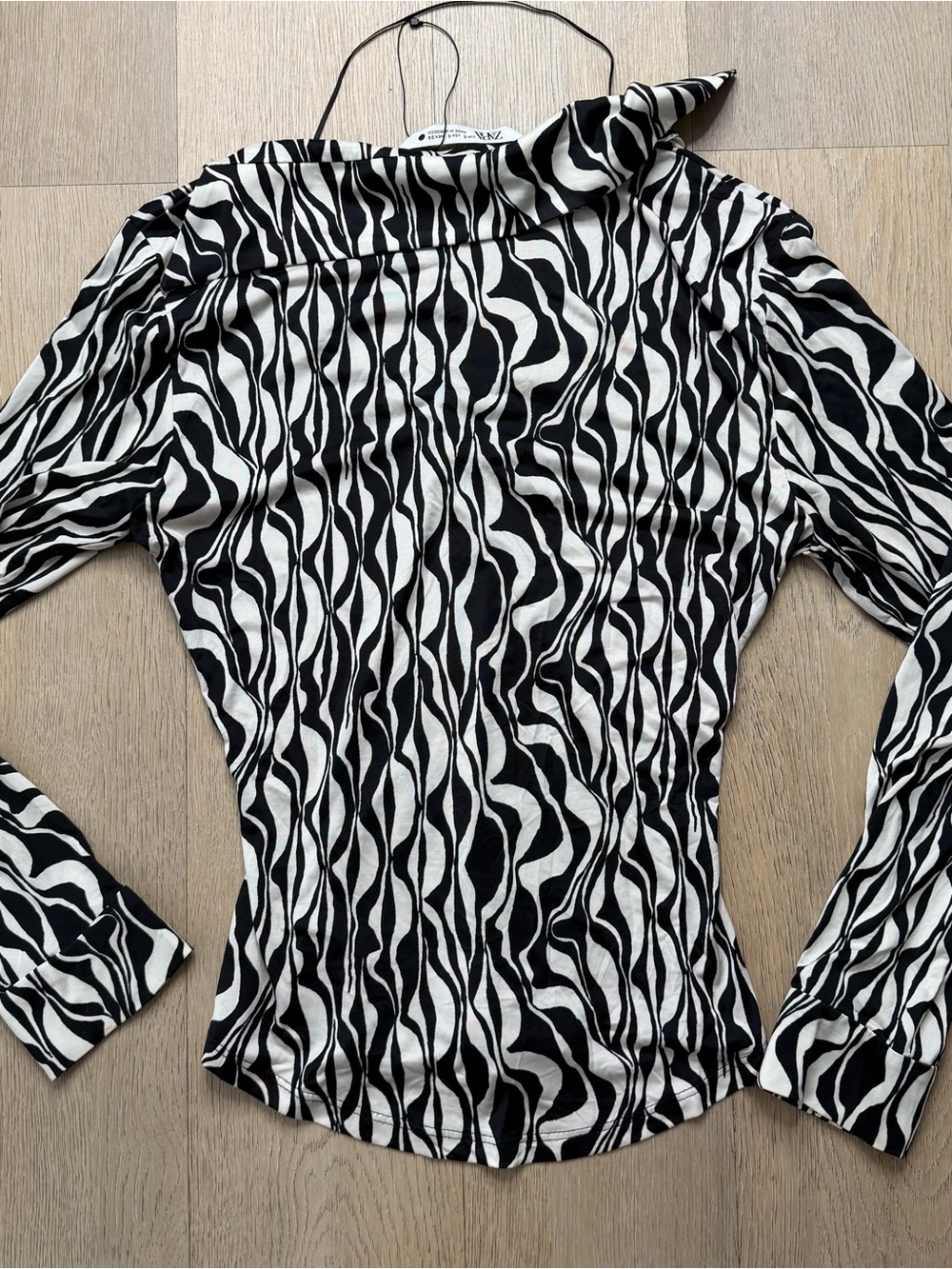 Zara patterned button up - small - Picture 4 of 4
